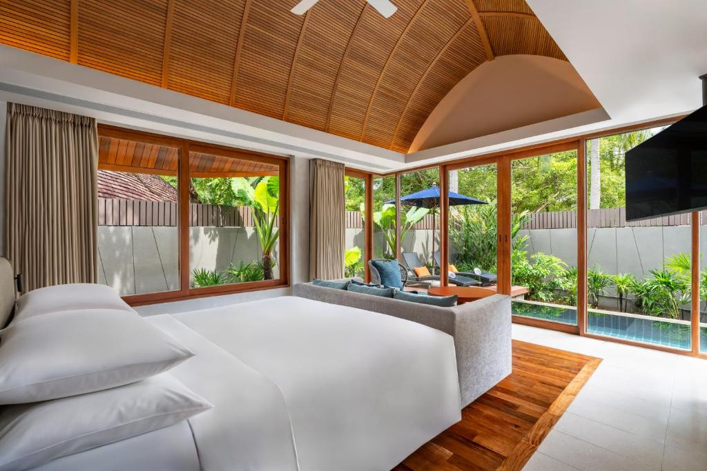 RENAISSANCE PHUKET RESORT & SPA