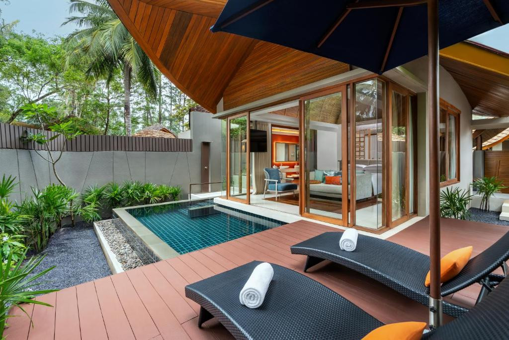 RENAISSANCE PHUKET RESORT & SPA
