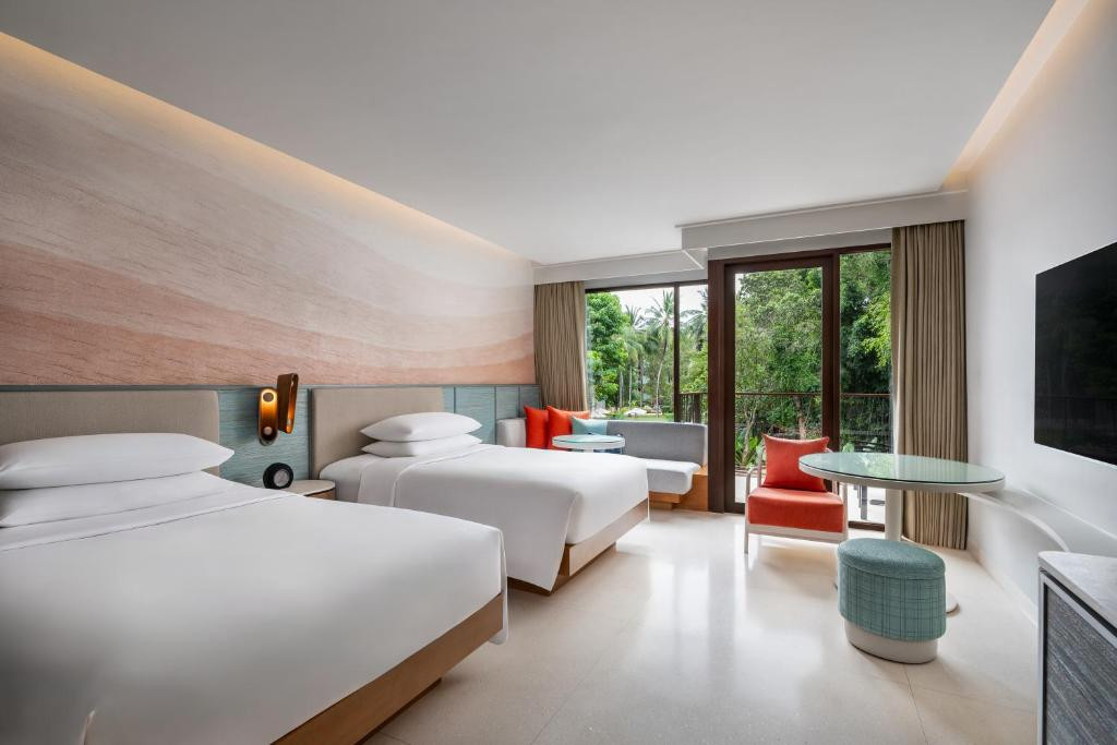 RENAISSANCE PHUKET RESORT & SPA