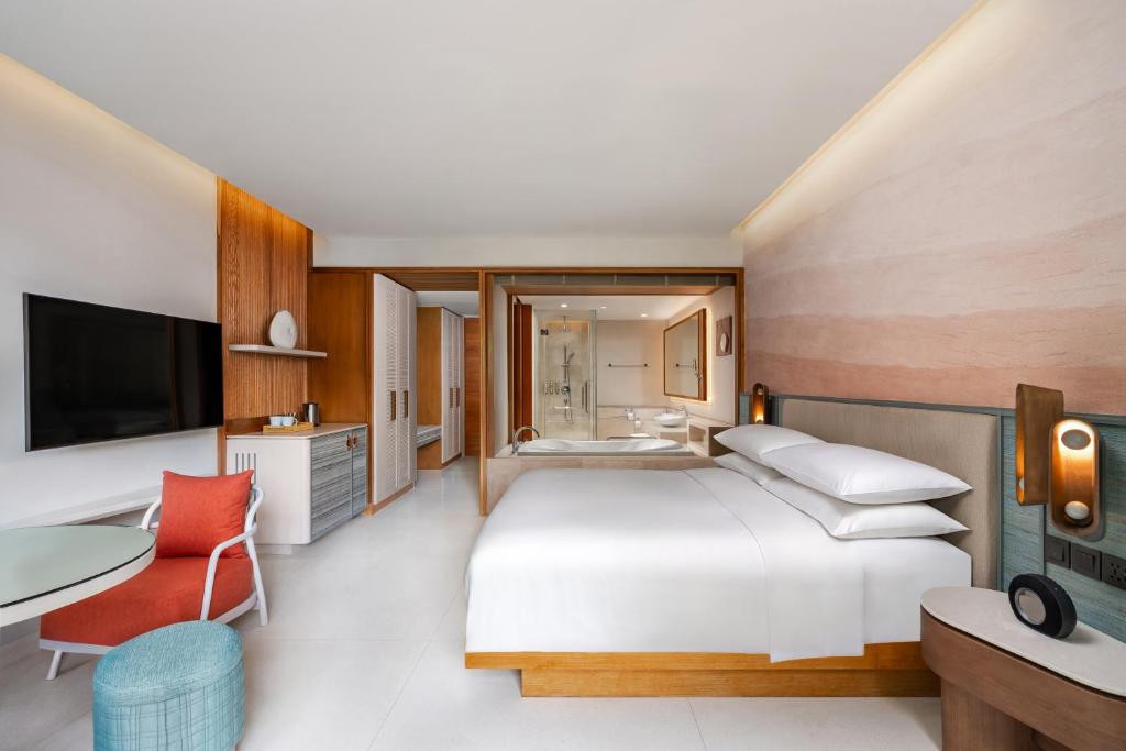 RENAISSANCE PHUKET RESORT & SPA
