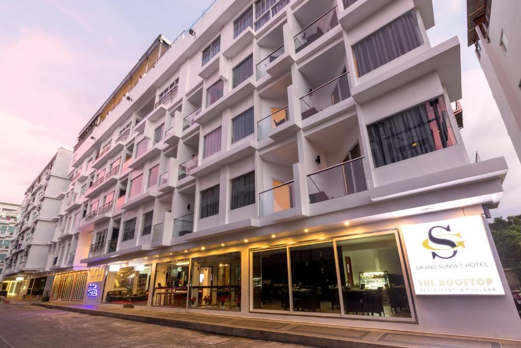 GRAND SUNSET HOTEL