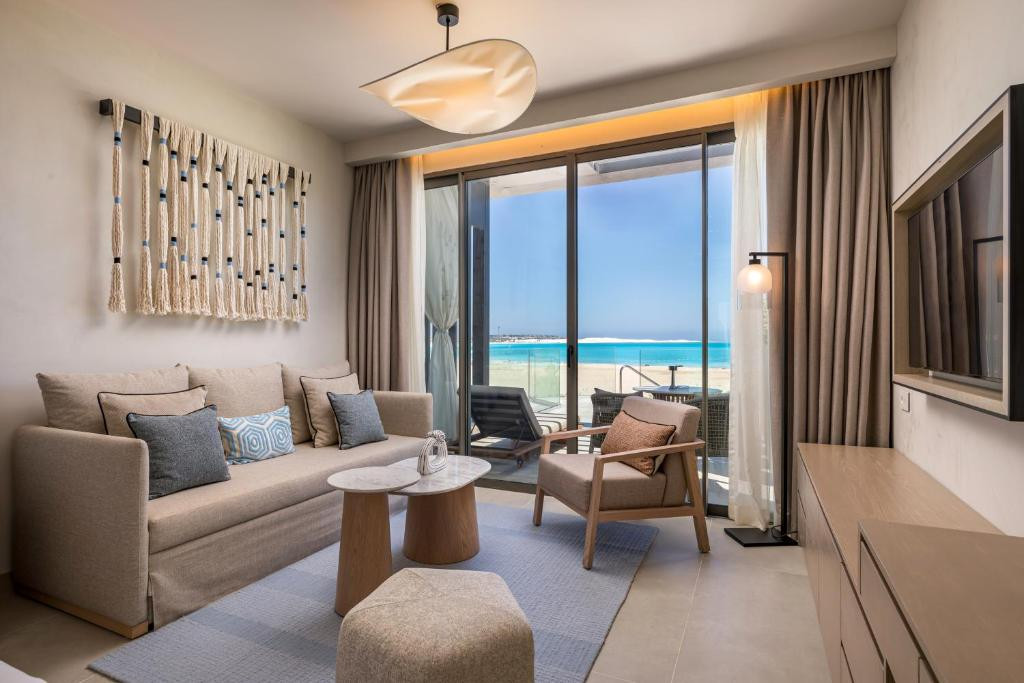 ADDRESS BEACH RESORT MARASSI 5*