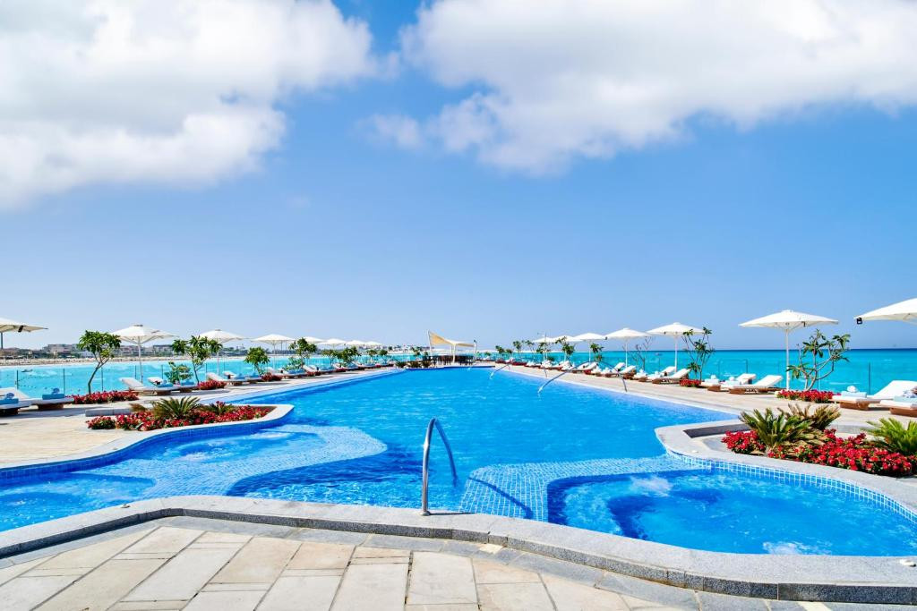 ADDRESS BEACH RESORT MARASSI 5*