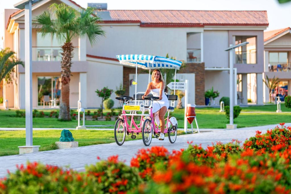 ALBATROS MAKADI RESORT 5*