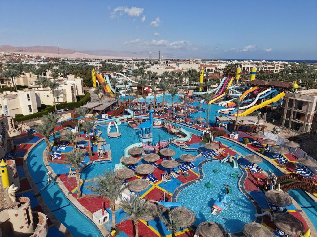 EDGE ROTANA SEA BEACH AQUA PARK (EX. SEA BEACH AQUA PARK RESORT): фотография 2