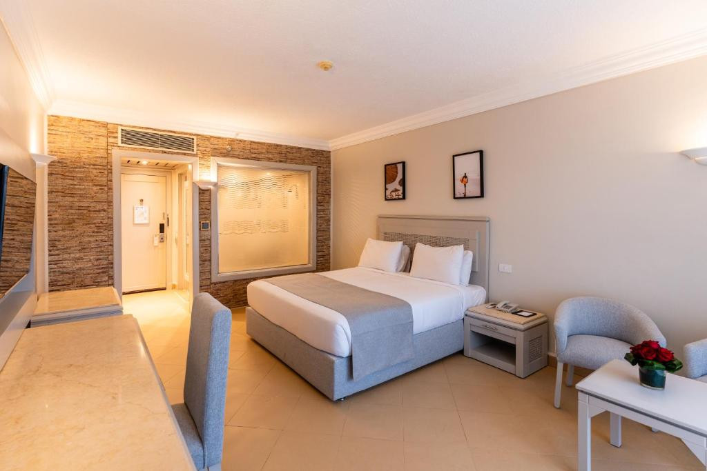 EDGE ROTANA SEA BEACH AQUA PARK (EX. SEA BEACH AQUA PARK RESORT): фотография 9