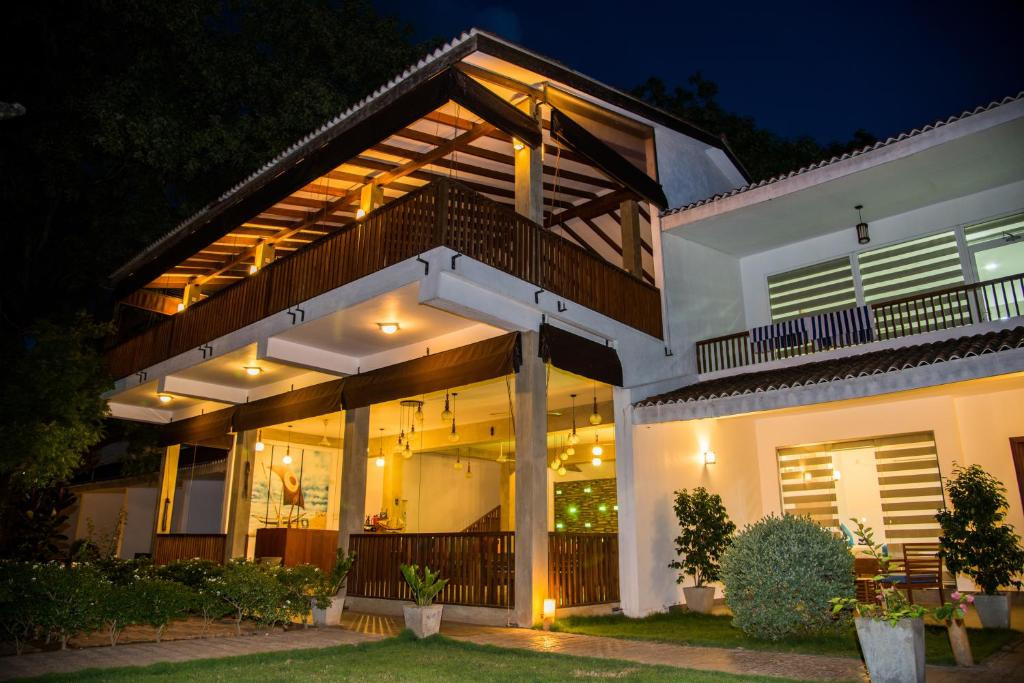 ANANTHAMA 4*