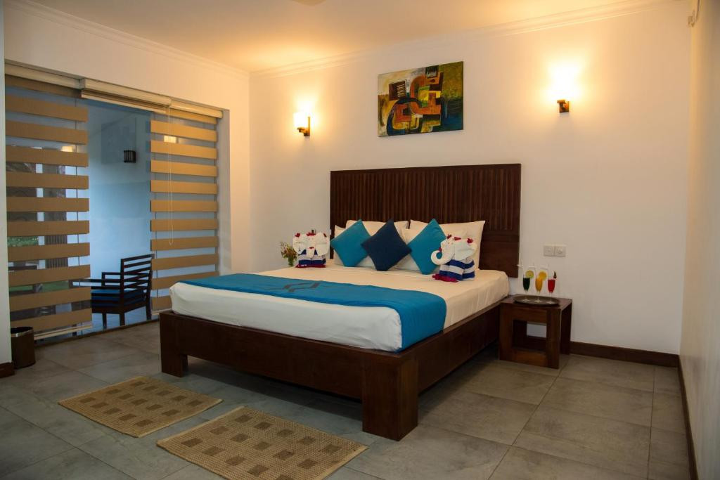 ANANTHAMA 4*