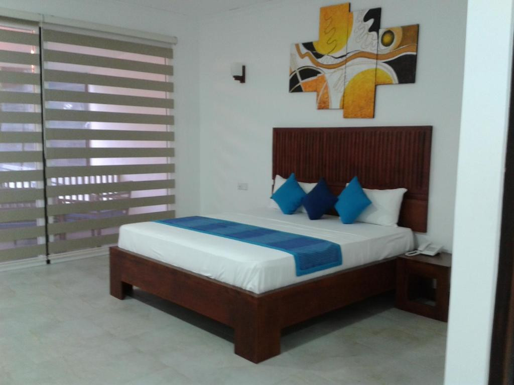 ANANTHAMA 4*