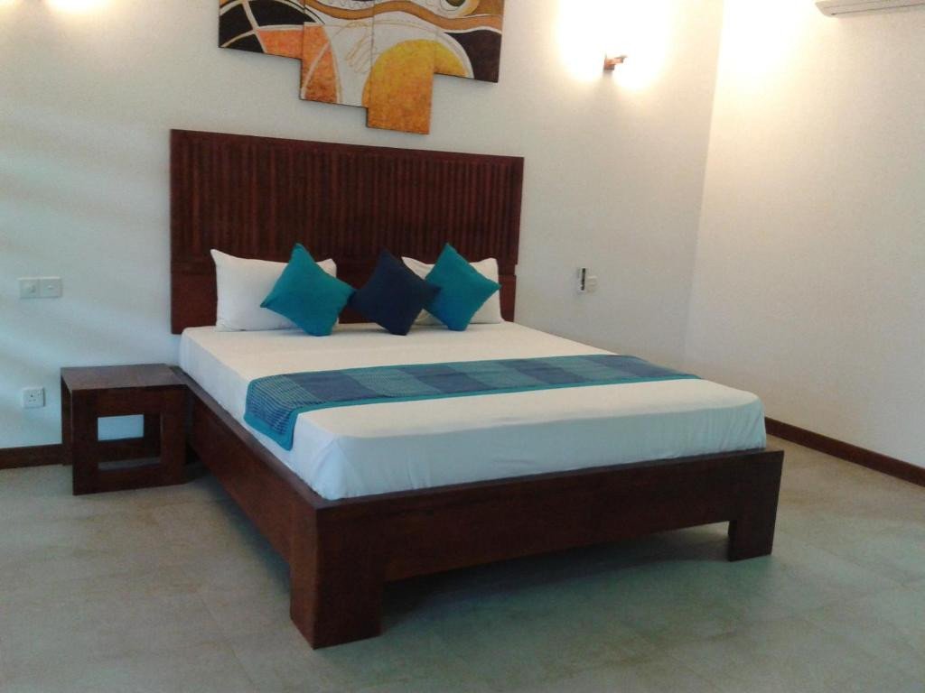 ANANTHAMA 4*