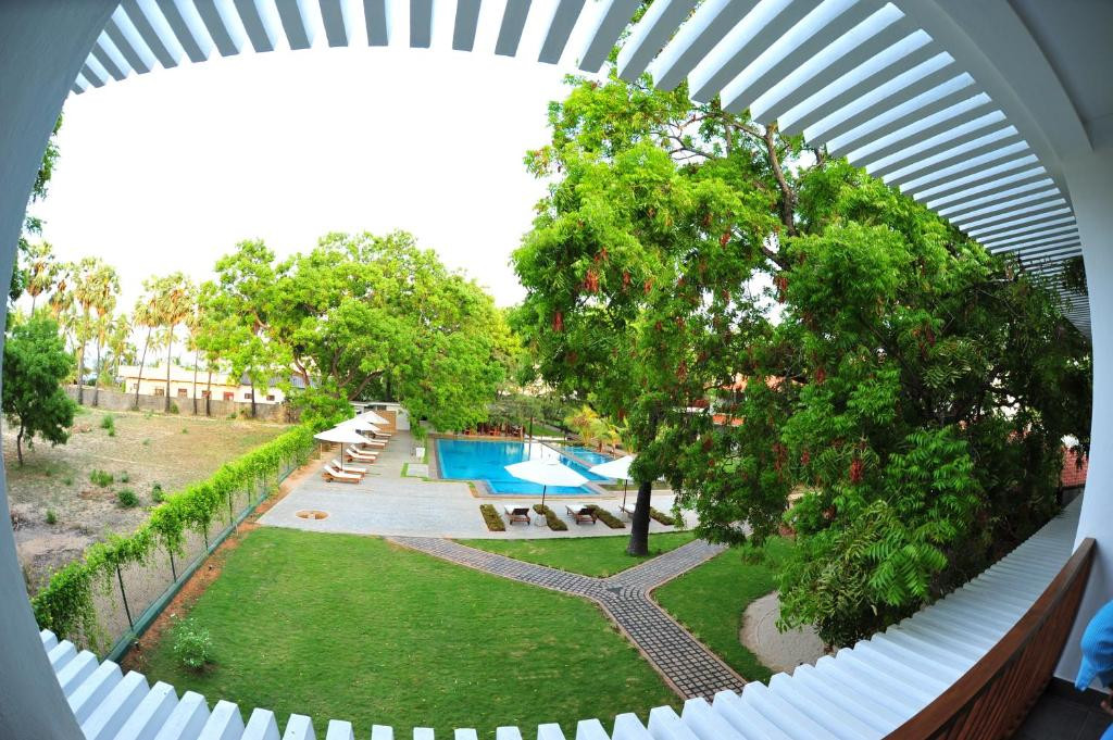 ANANTHAMA 4*