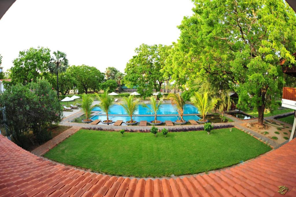 ANANTHAMA 4*