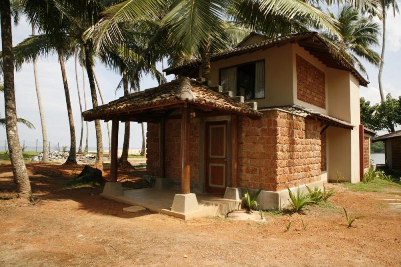 KOSGODA BEACH HOTEL 4*