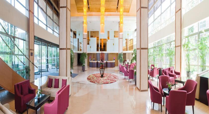 DAYS INN BUSINESS PLACE LONGWAN BEIJING 4*