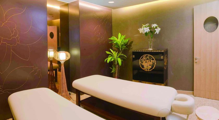 DAYS INN BUSINESS PLACE LONGWAN BEIJING 4*