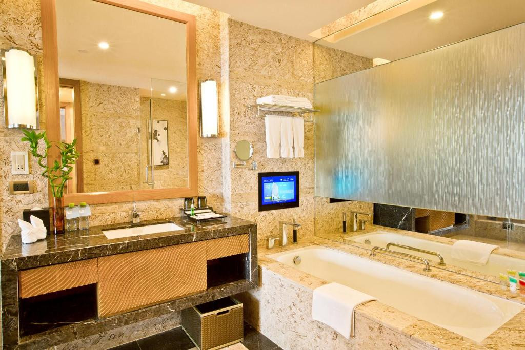 FOUR POINTS BY SHERATON HAINAN SANYA 5*