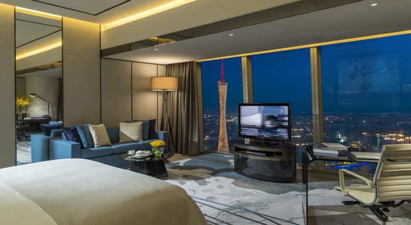 FOUR SEASONS HOTEL GUANGZHOU 5*