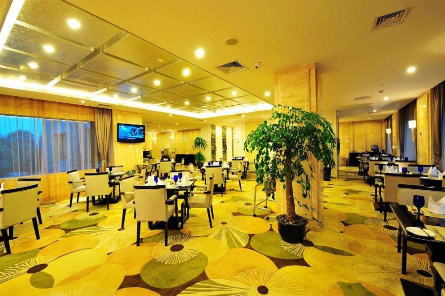 LEE GARDENS 5*