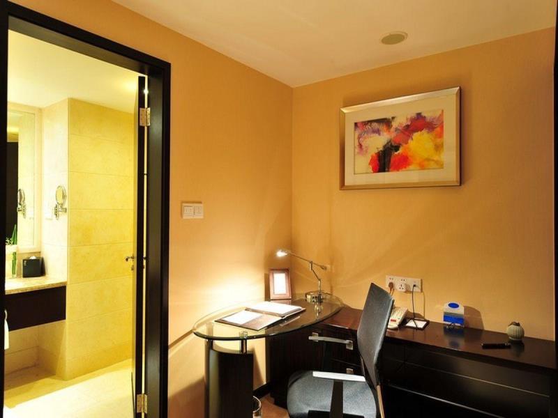 LEE GARDENS 5*