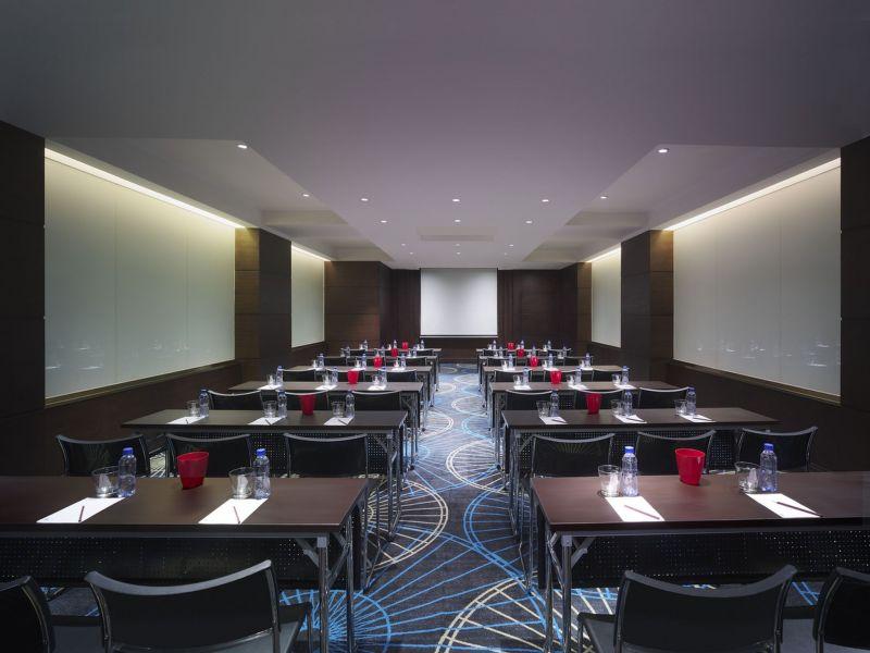 PENTAHOTEL SHANGHAI 4*