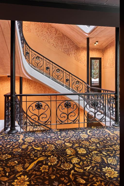 ESPANA HOTEL 4*