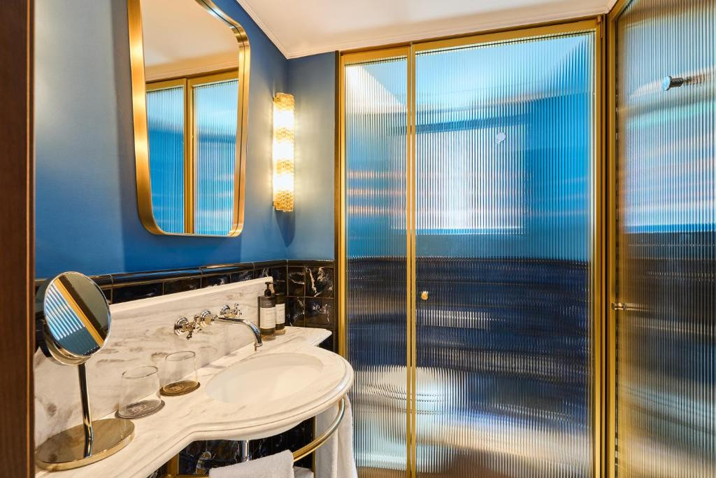 ESPANA HOTEL 4*