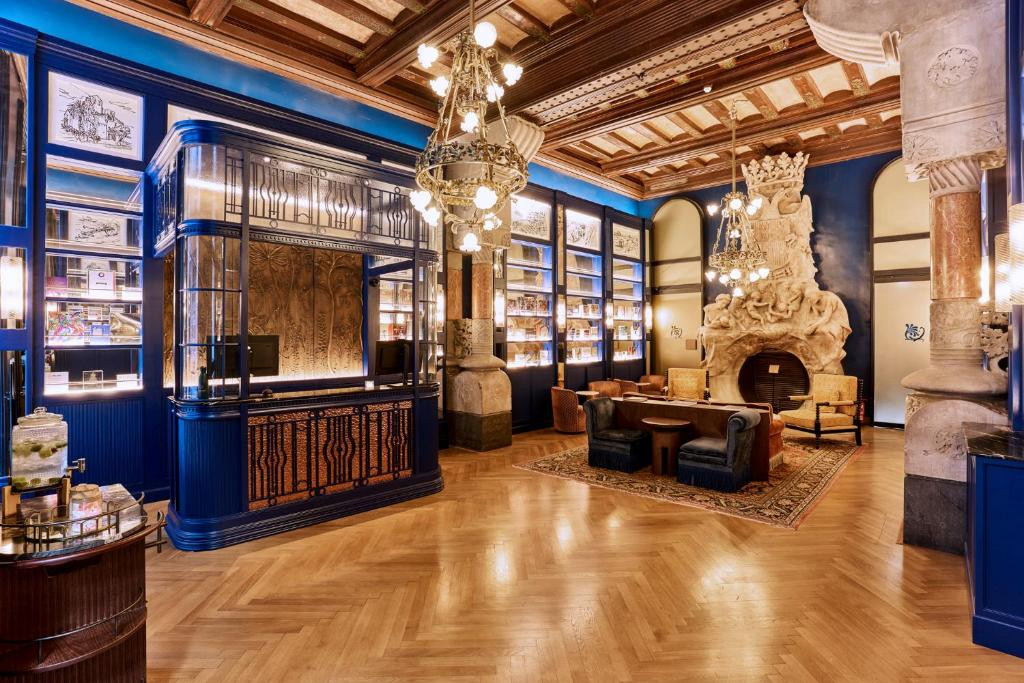 ESPANA HOTEL 4*