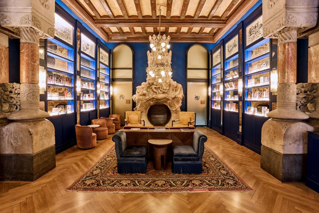 ESPANA HOTEL 4*