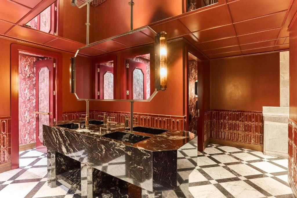 ESPANA HOTEL 4*