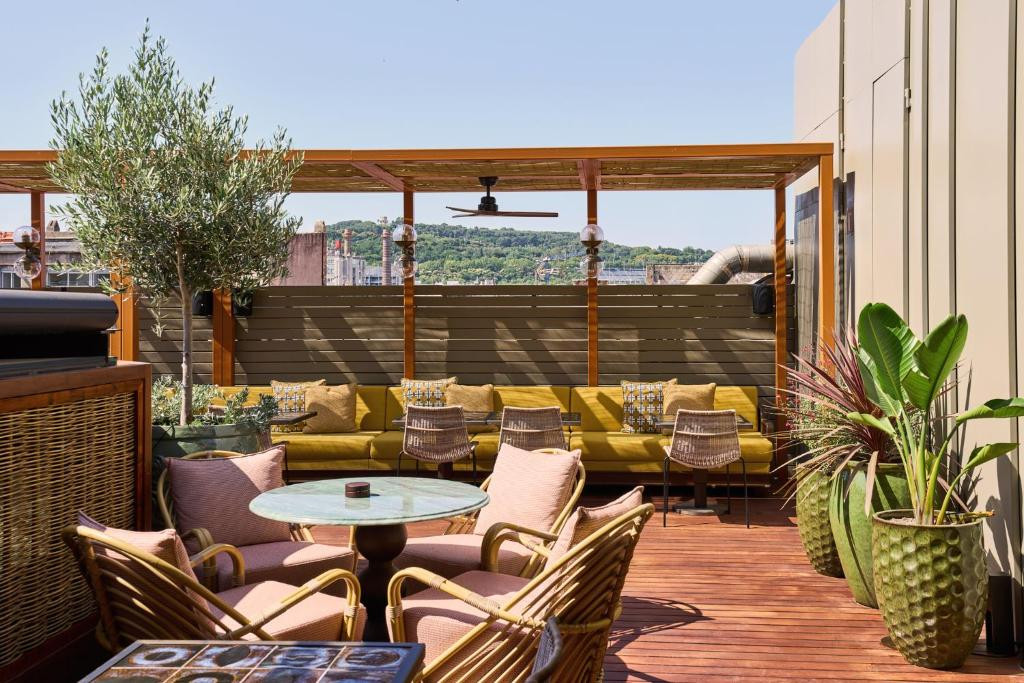 ESPANA HOTEL 4*