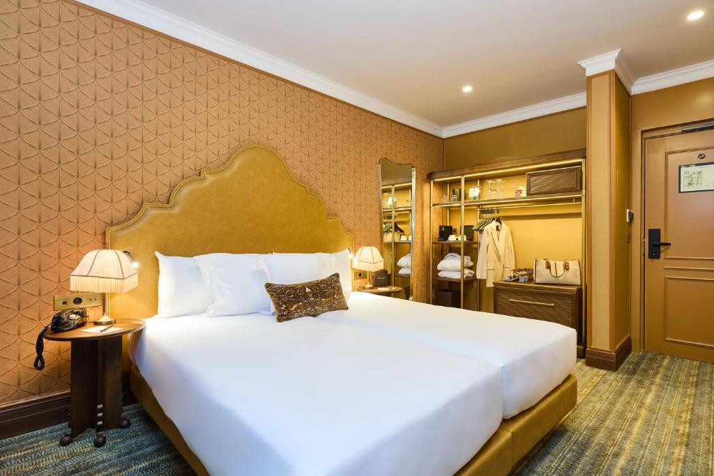 ESPANA HOTEL 4*