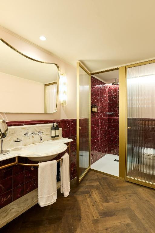 ESPANA HOTEL 4*
