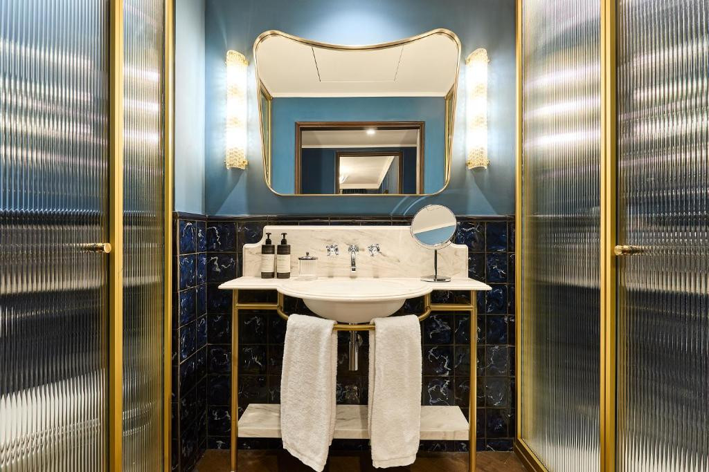 ESPANA HOTEL 4*