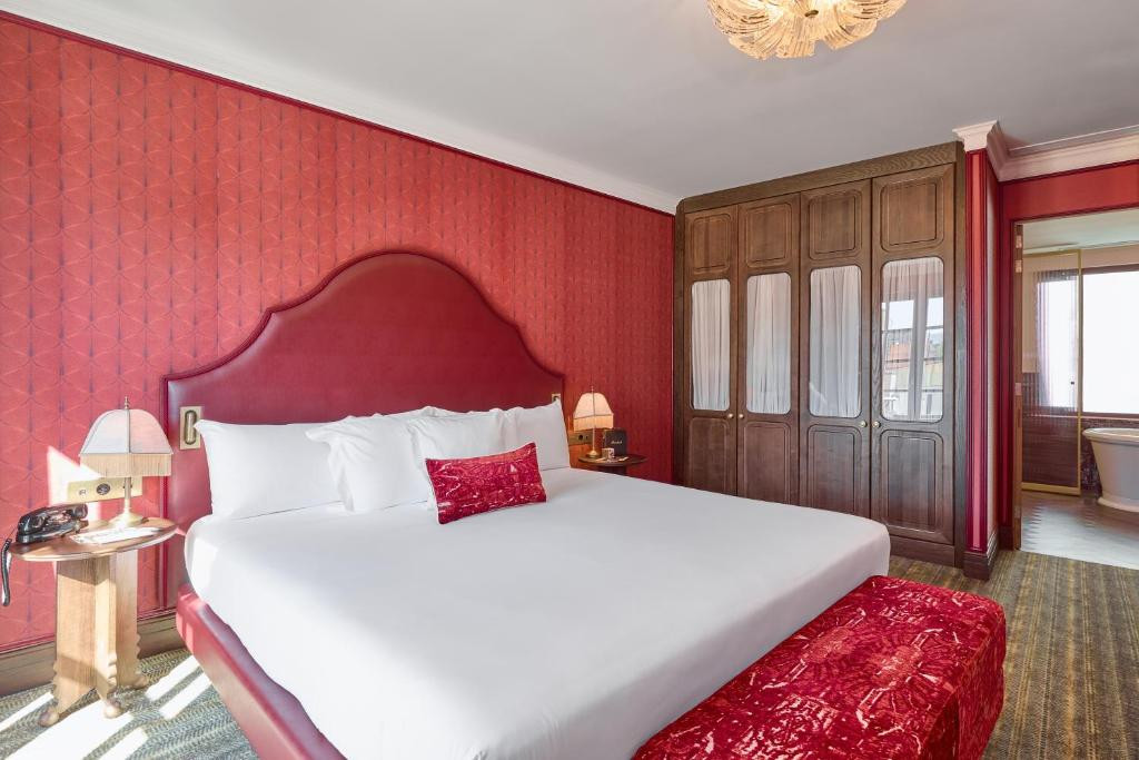 ESPANA HOTEL 4*