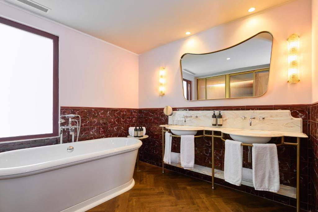 ESPANA HOTEL 4*
