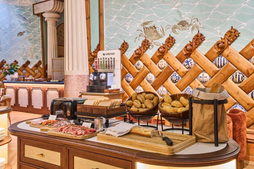 ESPANA HOTEL 4*