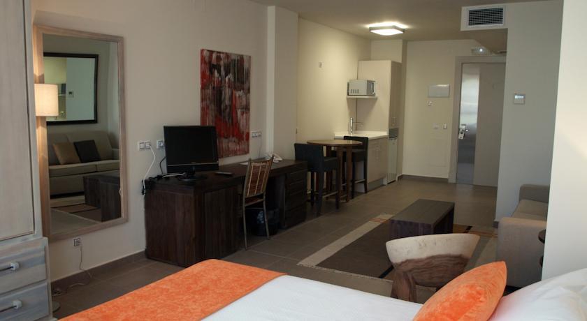 ECO ALCALA SUITES 4*
