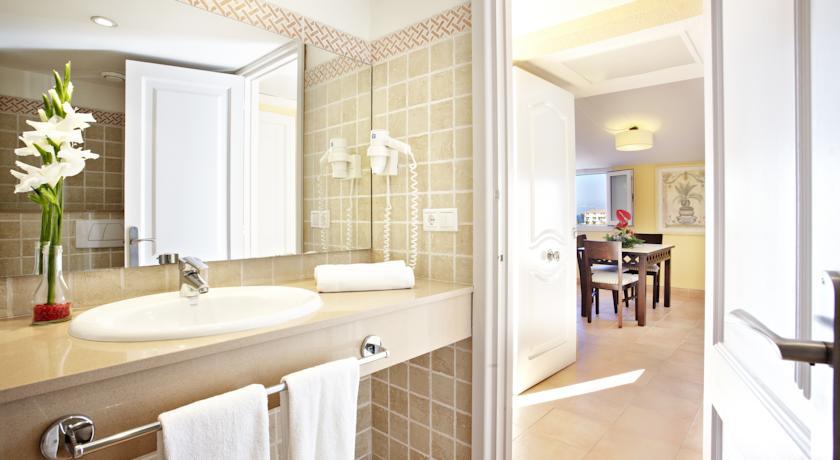 GRUPOTEL ALDEA CALA 4*