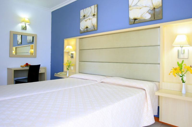 HOVIMA SUITES COSTA ADEJE (EX. ISLA BONITA) 4*