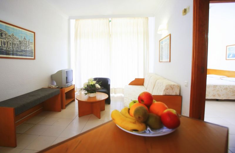 HOVIMA SUITES COSTA ADEJE (EX. ISLA BONITA) 4*
