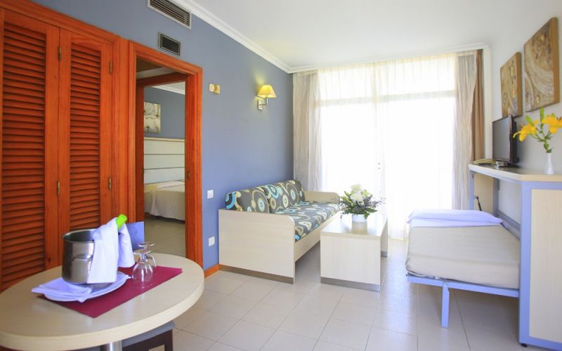 HOVIMA SUITES COSTA ADEJE (EX. ISLA BONITA) 4*