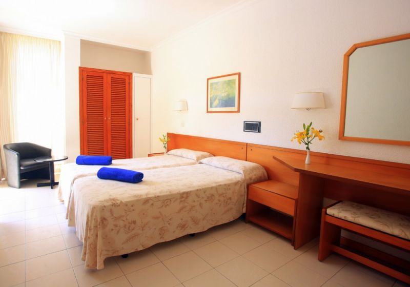 HOVIMA SUITES COSTA ADEJE (EX. ISLA BONITA) 4*