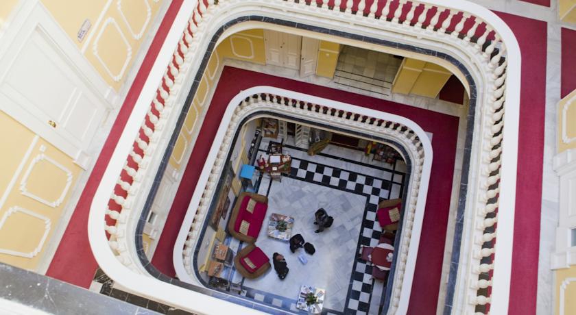 LAS CORTES DE CADIZ 3*
