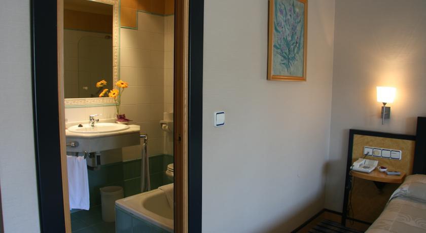 MACIA CONDOR 4*