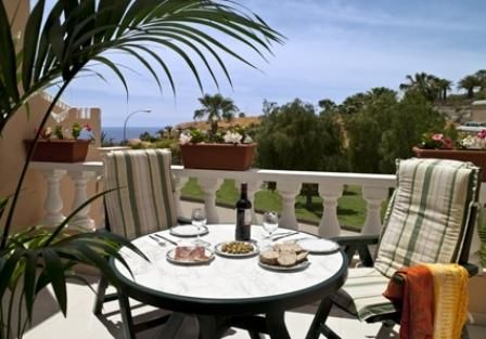 PARADISE COURT APT 2*