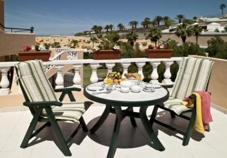 PARADISE COURT APT 2*