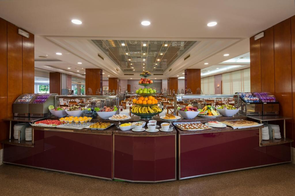 4R REGINA GRAN HOTEL 4*
