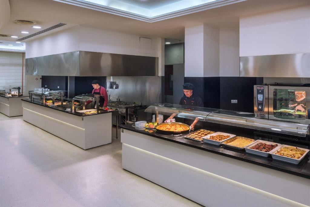 4R REGINA GRAN HOTEL 4*