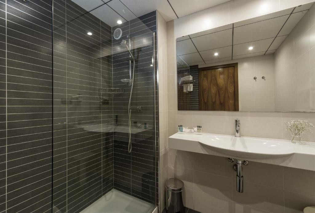 4R REGINA GRAN HOTEL 4*