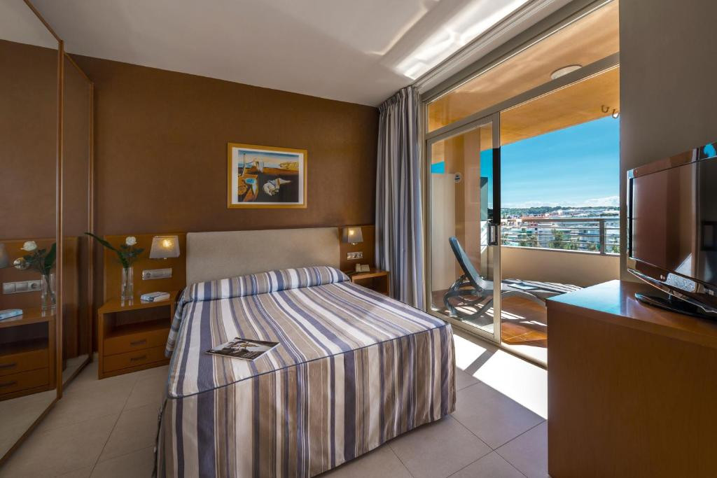4R REGINA GRAN HOTEL 4*